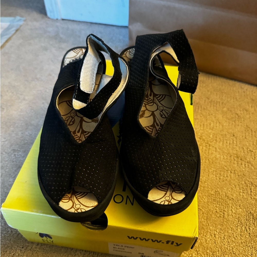 Fly London Yala Perf Black. EUC Size 38